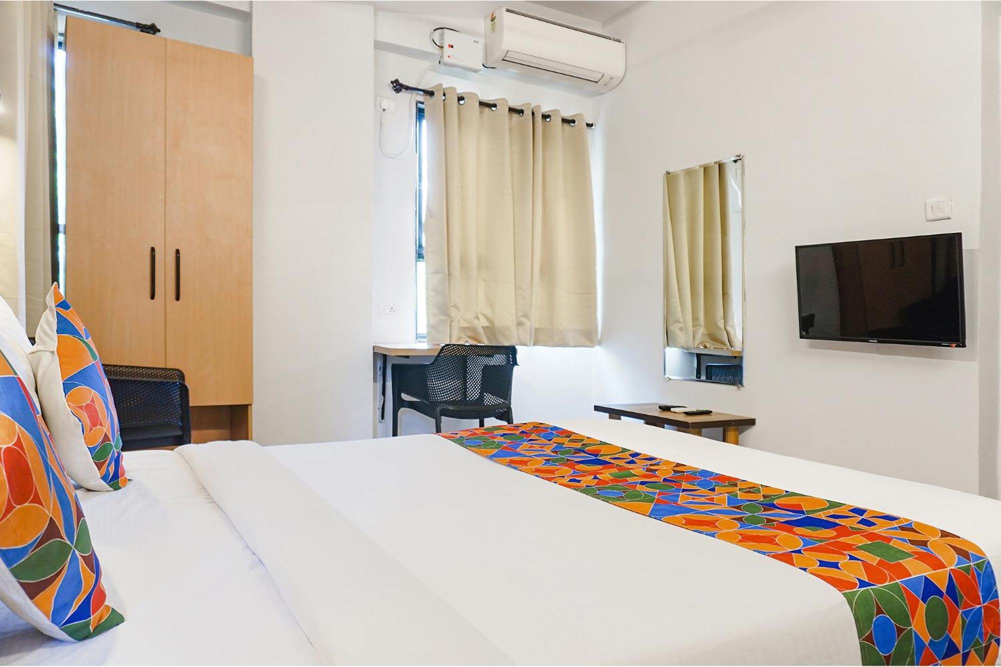 Fabhotel Aura Homes - Nr Khandoba Mandir Pimpri-Chinchwad Exterior photo